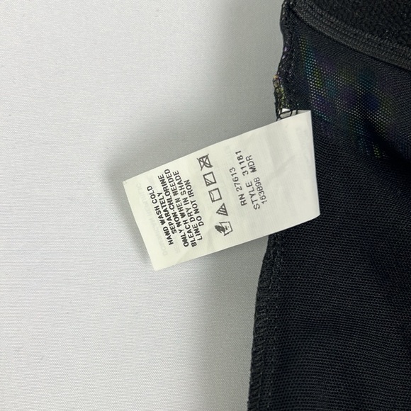 New Longitude Women’s 24W One Piece Tummy Control Swimsuit Built-in Bra - Picture 9 of 13